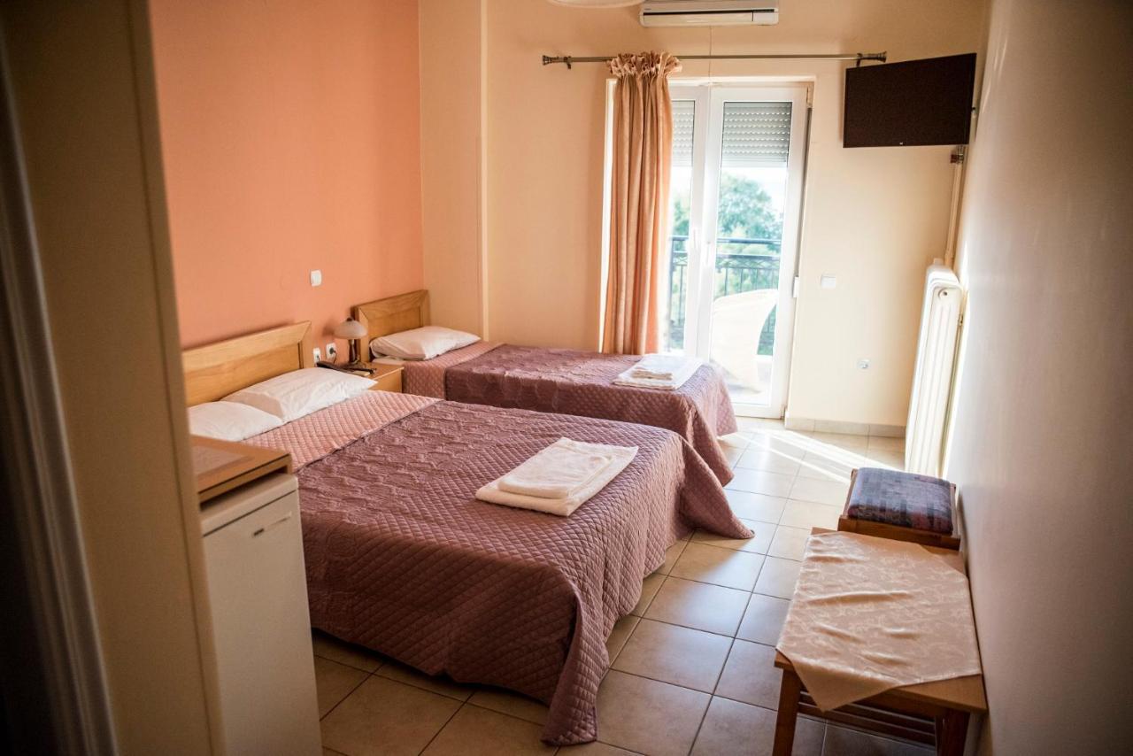 Zoumboulis Rooms Mytilíni エクステリア 写真