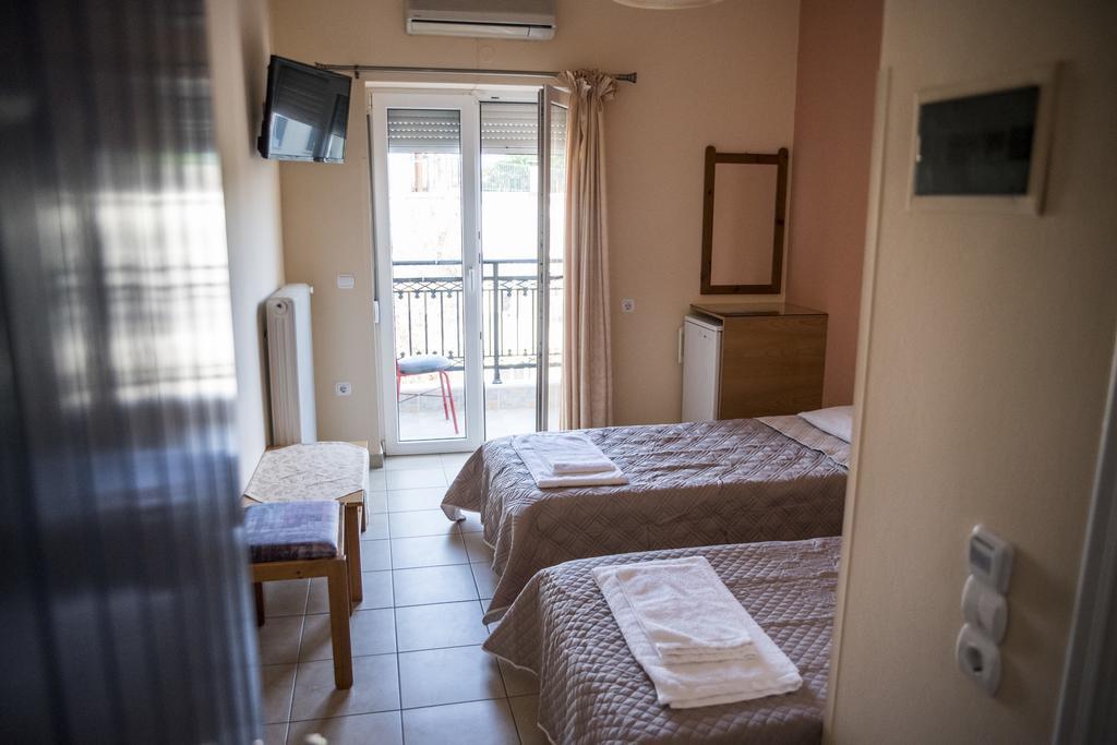 Zoumboulis Rooms Mytilíni エクステリア 写真