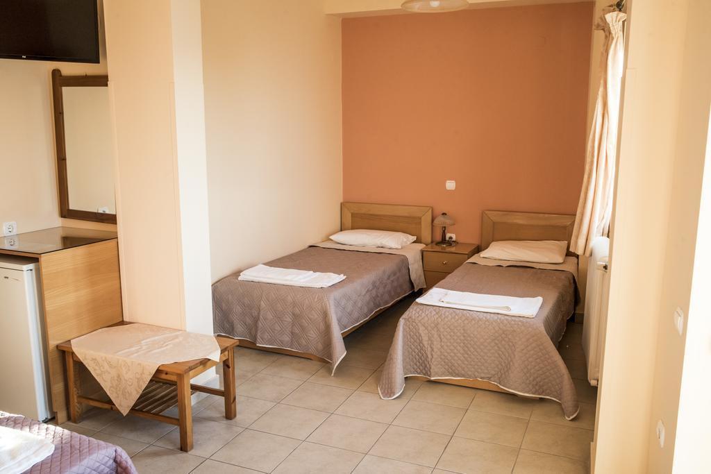 Zoumboulis Rooms Mytilíni エクステリア 写真