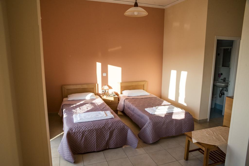 Zoumboulis Rooms Mytilíni エクステリア 写真